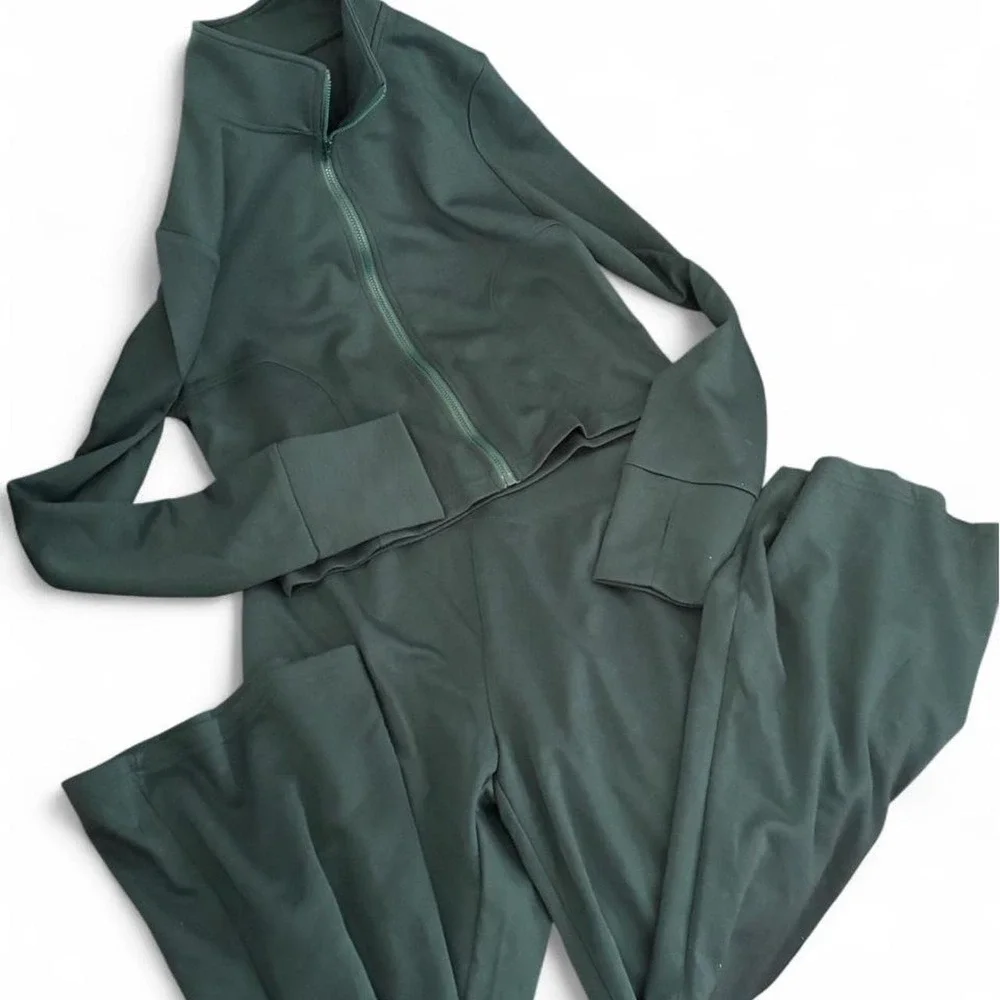 forest green two-piece lounge set in size XL